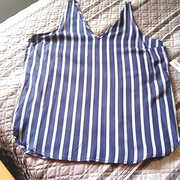Old Navy Loose Fitting Striped Tank Top 🆕 - Picture 7 of 7
